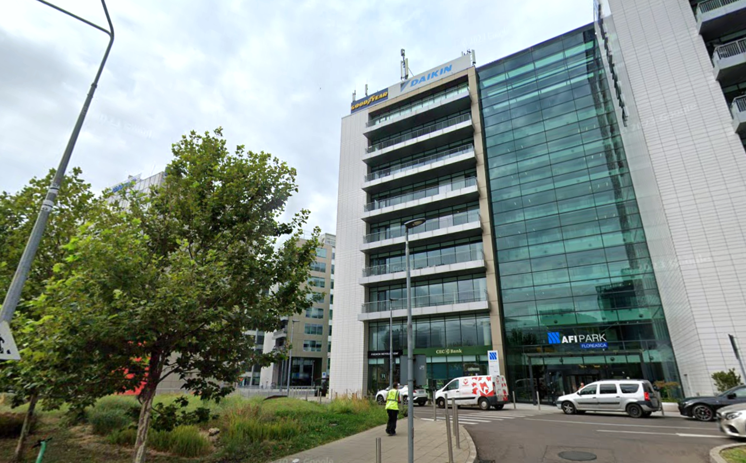 NOVELIC encourages meeting with the customers at its own facilities