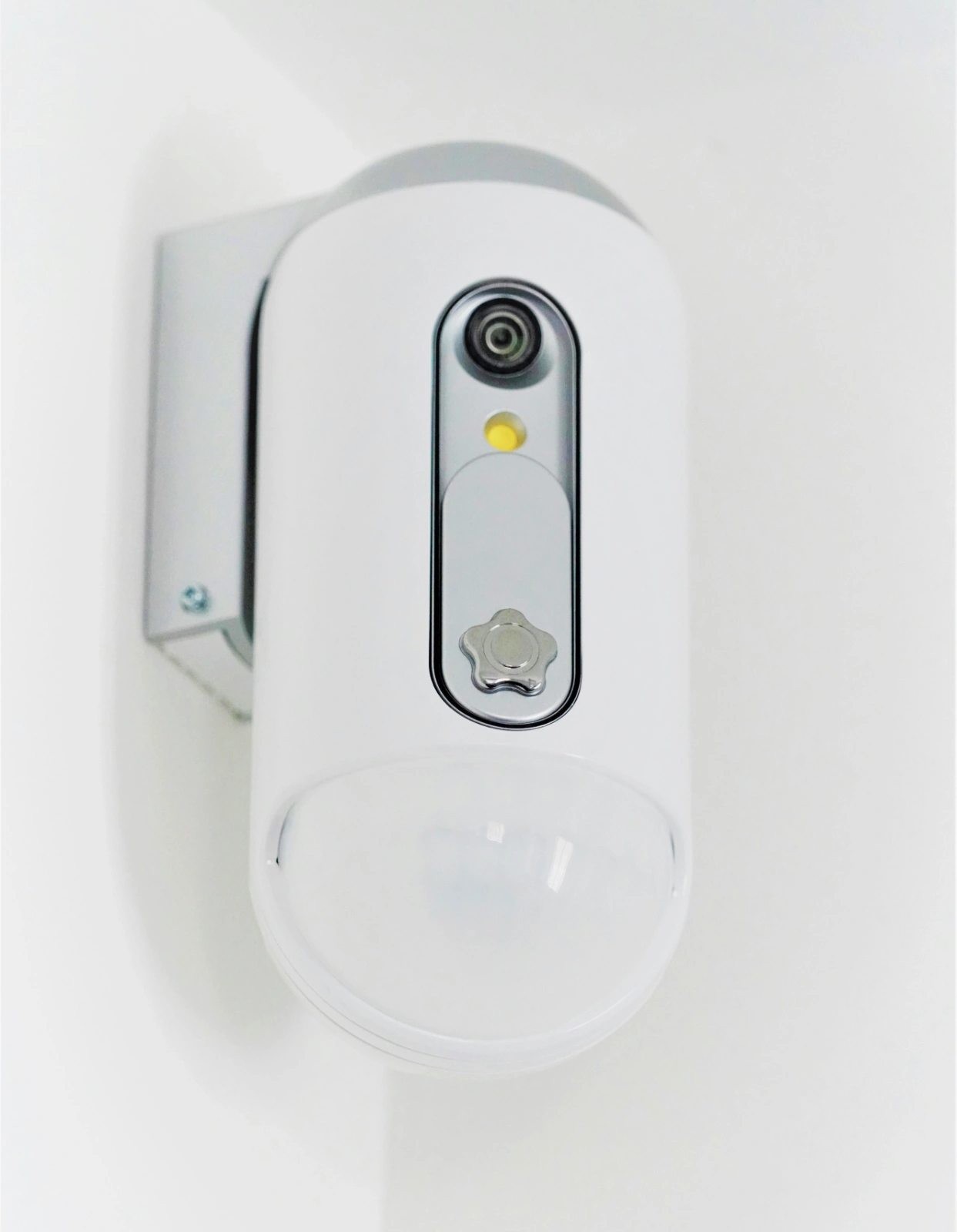 camera pir presence sensor